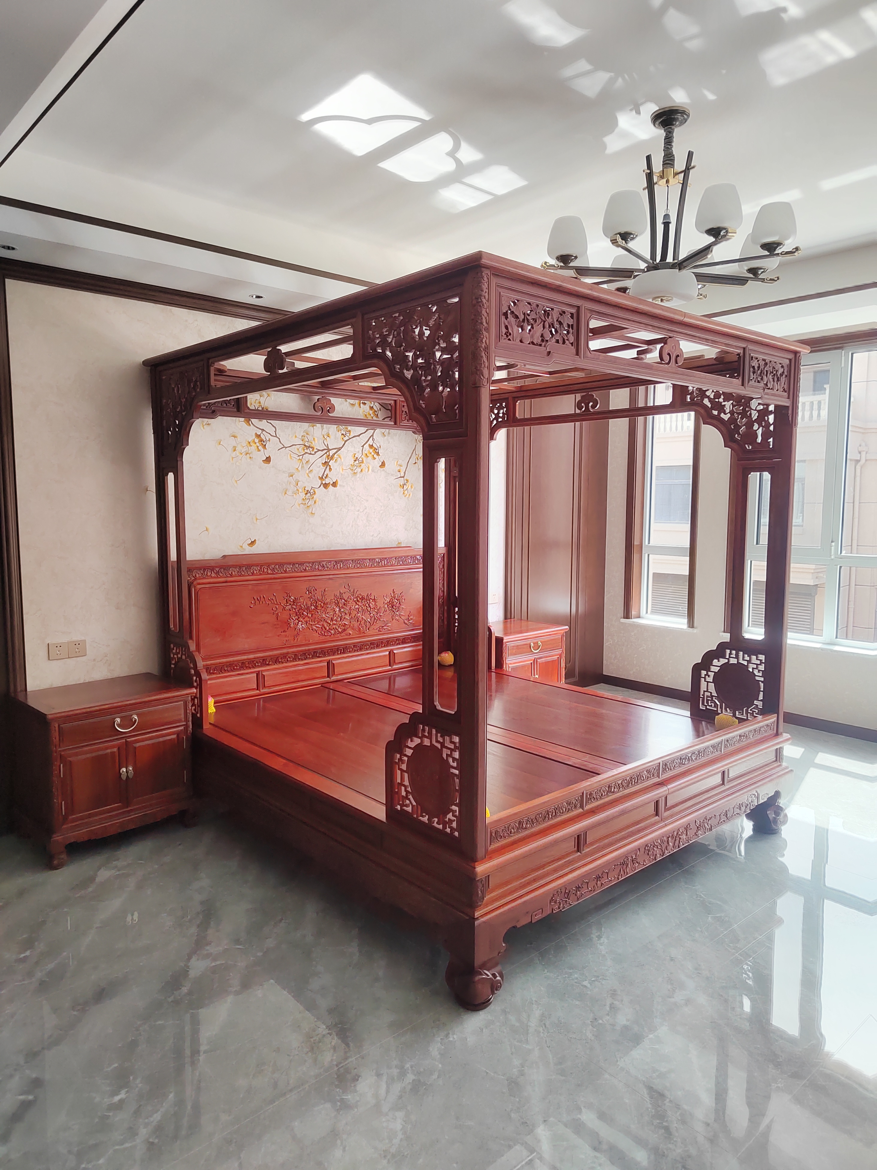和乐架子床.jpg